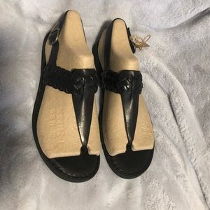 Born Sumter Leather Sandals